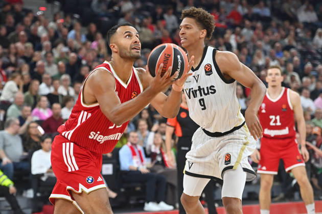 Johannes THIEMANN (FCB), Action, One-on-one against Kessler EDWARDS, Bologna, Basketball EuroLeague, 2026–2027 Season, FC Bayern Munich vs. Virtus Bologna on October 8, 2026, S A P G A R D EN
