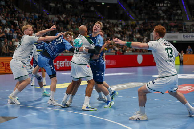 Torben Matzken (TVB Stuttgart, 22) loses the ball at the circle (GER), TVB Stuttgart vs. HSG Wetzlar, Handball, Opel Handball Bundesliga, Matchday 8, 2026–2027 season, October 8, 2026, GER, TVB Stuttgart vs. HSG Wetzlar, Handball, Opel Handball Bundesliga, Matchday 8, 2026–2027 season, October 8, 2026, Stuttgart Copyright: xEibner-Pressefoto SoerenxHerwegx EP_SHG