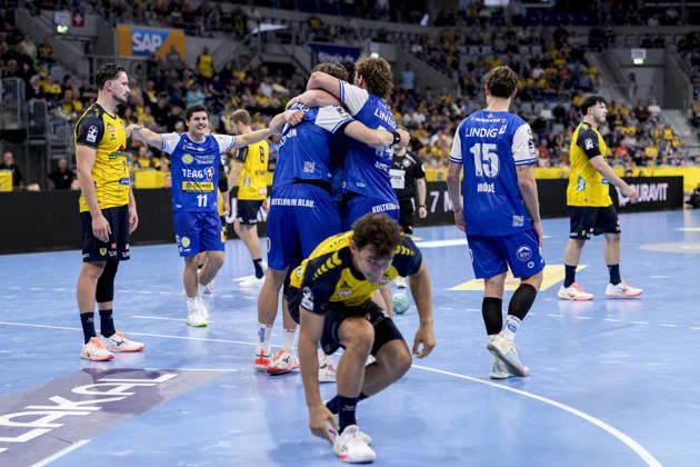 ThSV Eisenach players, cheering, celebrate, celebration, joy, happy, confident, optimistic, positive, game scene, October 8, 2026, Mannheim, Germany, handball, Bundesliga, Rhein-Neckar Löwen, ThSV Eisenach xozx