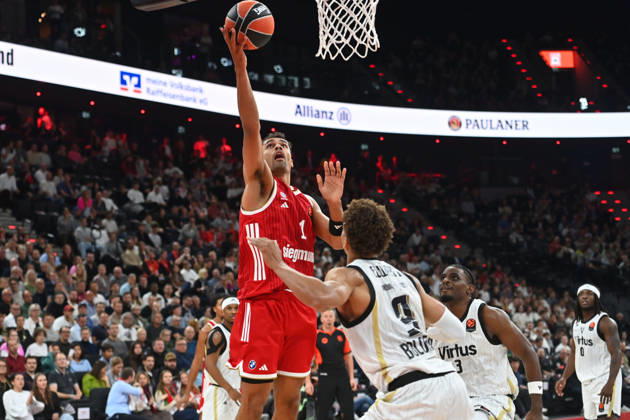 Oscar DA SILVA FCB, Action, One-on-one against Kessler EDWARDS, Bologna Basketball EuroLeague, 2026–2027 Season, FC Bayern Munich vs. Virtus Bologna on October 8, 2026, S A P G A R D EN