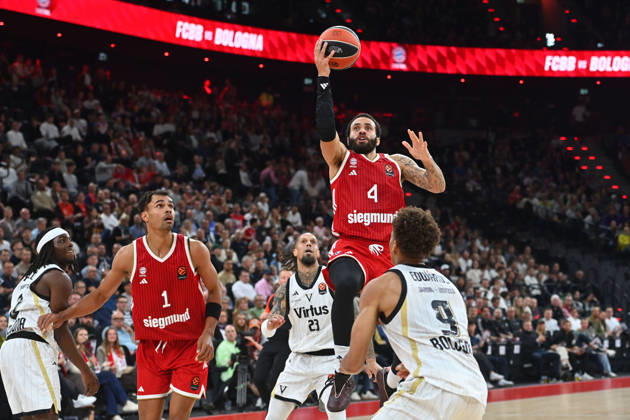 Duane WASHINGTON JR FCB, Action, One-on-One Against Kessler EDWARDS, Bologna Basketball EuroLeague, 2026–2027 Season, FC Bayern Munich vs. Virtus Bologna on October 8, 2026, S A P G A R D EN
