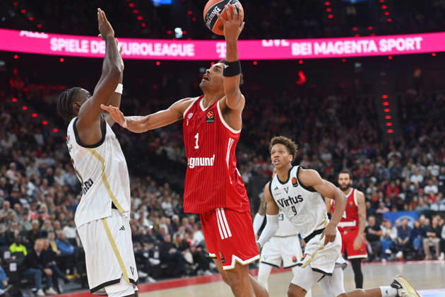 Oscar DA SILVA FCB, Action, One-on-One Against Allou DIARRA, Bologna Basketball EuroLeague, 2026–2027 Season, FC Bayern Munich vs. Virtus Bologna on October 8, 2026, S A P G A R D EN