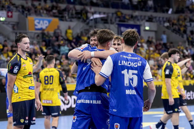 ThSV Eisenach players, cheering, celebrate, celebration, joy, happy, confident, optimistic, positive, game scene, October 8, 2026, Mannheim, Germany, handball, Bundesliga, Rhein-Neckar Löwen, ThSV Eisenach xozx