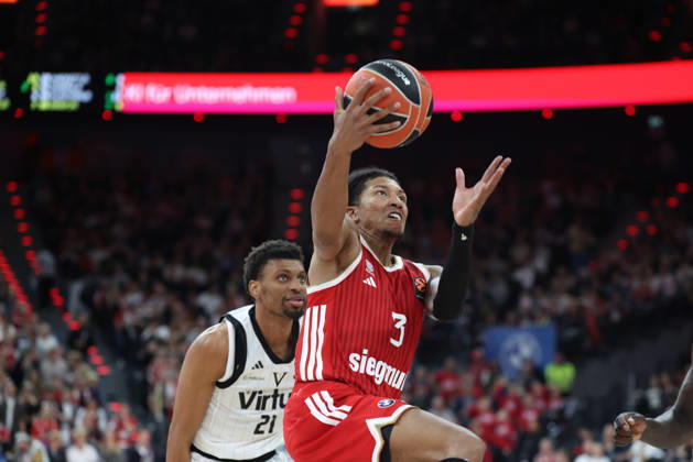 MarJon Beauchamp, FC Bayern Basketball, 03, with Derrick Alston Jr., Virtus Bologna, 21, GER, FC Bayern Basketball vs. Virtus Bologna, Basketball, EuroLeague, Matchday 4, 2026–2027 Season, October 8, 2026, GER, FC Bayern Basketball vs. Virtus Bologna, Basketball, EuroLeague, Matchday 4, 2026–2027 Season, October 8, 2026, Munich Copyright: xEibner-Pressefoto JennixMaulx EP_JML
