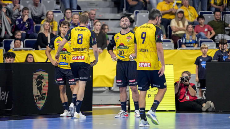 From left: Gino Steenaerts (RNL), 14, Tim Nothdurft (RNL), 8, Jannik Kohlbacher RNL, 80, Jacob Arenth Lassen RNL, 9, Rhein-Neckar Löwen players looking disappointed, disappointment, frustration, pessimistic, action, game scene, October 8, 2026, Mannheim, Germany, handball, Bundesliga, Rhein-Neckar Löwen vs. ThSV Eisenach xozx