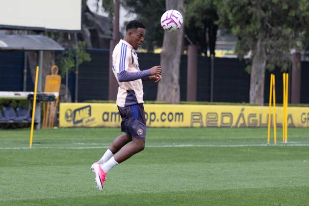 October 8, 2026: TO-45404 & x2013; Mexico City. October 8, 2026. Cristian Borja during a training session for the Club America soccer team at their Coapa facilities in Mexico City. Clasos.com.mx - ZUMAcs4_ 20261008_faa_cs4_005 Copyright: xMikaxRoblesx