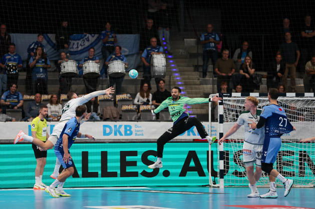 Nikolaj Laesoe, HSG Wetzlar, 32 (GER), TVB Stuttgart vs. HSG Wetzlar, Handball, Opel Handball Bundesliga, Matchday 8, 2026–2027 Season, October 8, 2026 GER, TVB Stuttgart vs. HSG Wetzlar, Handball, Opel Handball Bundesliga, Matchday 8, 2026–2027 season, October 8, 2026 Stuttgart Copyright: xEibner-Pressefoto SoerenxHerwegx EP_SHG