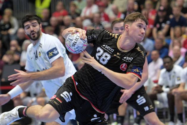 Luca Sigrist (MT Melsungen 28) takes a shot; Imanol Garciandia (HBC Nantes 14) in the background, GER, MT Melsungen vs. HBC Nantes (FRA), Handball, Men s Champions League, Group Matches, 2026–2027 Season, October 8, 2026, GER, MT Melsungen vs. HBC Nantes, Handball, Men’s Champions League, Group Match, 2026–2027 Season, October 8, 2026, Kassel Copyright: xEibner-Pressefotox xRolandxSippelx EP_RSL