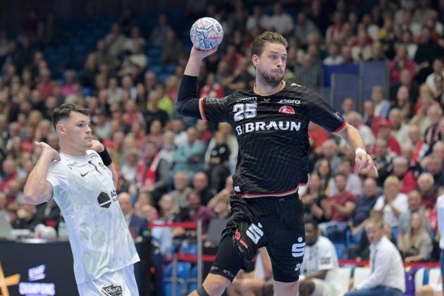 Olle Forsell Schefvert, MT Melsungen 25, on a shot by Ihor Turchenko, HBC Nantes 7 L, GER, MT Melsungen vs. HBC Nantes FRA, Handball, Men s Champions League, Group Matches, 2026–2027 Season, October 8, 2026, GER, MT Melsungen vs. HBC Nantes, Handball, Men’s Champions League, Group Match, 2026–2027 Season, October 8, 2026, Kassel Copyright: xEibner-Pressefotox xRolandxSippelx EP_RSL