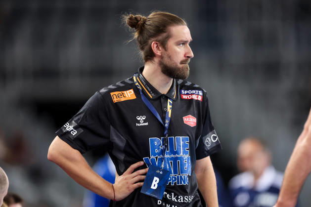 HC Zagreb v Aalborg Handbold - EHF Champions League Men Group Phase - Group C ZAGREB, CROATIA - OCTOBER 8: Head coach of Aalborg Handbold Simon Dahl Jorgensen during the EHF Champions League match between HC Zagreb and Aalborg Handbold at Arena Zagreb on October 8, 2026 in Zagreb, Croatia.  IgorxKralj PIXSELL