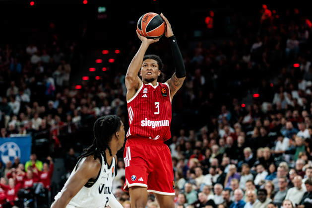 MUNICH, GERMANY - OCTOBER 08: Marjon Beauchamp (FC Bayern Muenchen, 3) shooting the ball during the Turkish Airlines EuroLeague match between FC Bayern Muenchen vs. Virtus Bologna at SAP Garden on round 4 of Turkish Airlines EuroLeague on October 08, 2026 in Munich, Germany. Bavaria Germany Copyright: xSteffiexWunderlx