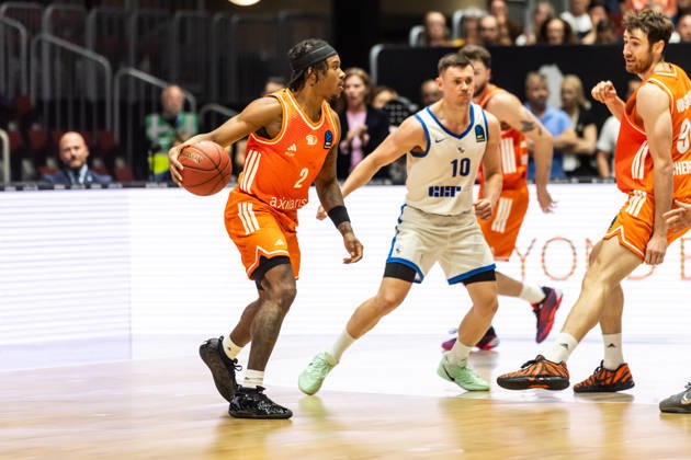 October 7, 2026, GER, BKT Eurocup, Basketball, Chemnitz, Niners Chemnitz vs. Neptunas Klaipeda, Stefan Smith (Niners Chemnitz), 2; Elvar Fridriksson (Neptunas Klaipeda), 10; Chemnitz Messe, Chemnitz, Saxony, Germany