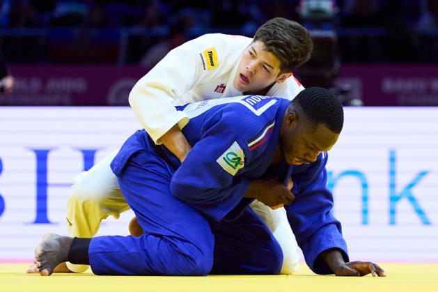 (Top-Bottom) Sanshiro Murao (JPN), Ngayap Hambou Maxime-Gael (FRA), OCTOBER 8, 2026 -Judo : World Judo Championships BAKU2026 Mens -90kgSemi-final match at National Gymnastics Arena in Baku, Azerbaijan. aflo_354386781 KenxAsakurax