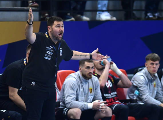 EHF CHAMPIONS LEAGUE. Ivan Cupic headcoach HC Vardar reacts during EHF Champiosn League group phase match between HC Vardar and HC Orlen Wisla Plock in Skopje, North Macedonia, October 19 2026.IMAGo PETR STOJANOVSKI