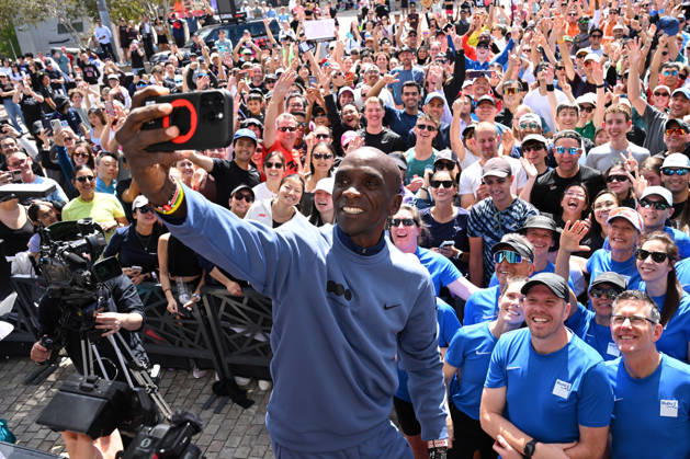 ELIUD KIPCHOGE MELBOURNE MARATHON OP, Elite marathon athlete Eliud Kipchoge during a fan event ahead of the Melbourne Marathon, in Melbourne, Friday, October 9, 2026. ( NO ARCHIVING MELBOURNE VICTORIA Australia Copyright: xJAMESxROSSx 20261009112051251208