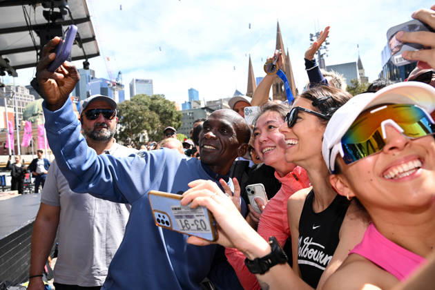 ELIUD KIPCHOGE MELBOURNE MARATHON OP, Elite marathon athlete Eliud Kipchoge during a fan event ahead of the Melbourne Marathon, in Melbourne, Friday, October 9, 2026. ( NO ARCHIVING MELBOURNE VICTORIA Australia Copyright: xJAMESxROSSx 20261009113894494124