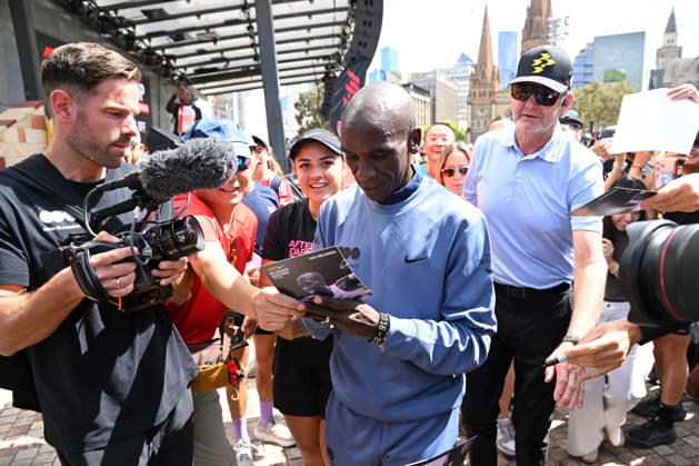 ELIUD KIPCHOGE MELBOURNE MARATHON OP, Elite marathon athlete Eliud Kipchoge during a fan event ahead of the Melbourne Marathon, in Melbourne, Friday, October 9, 2026. ( NO ARCHIVING MELBOURNE VICTORIA Australia Copyright: xJAMESxROSSx 20261009112980579651