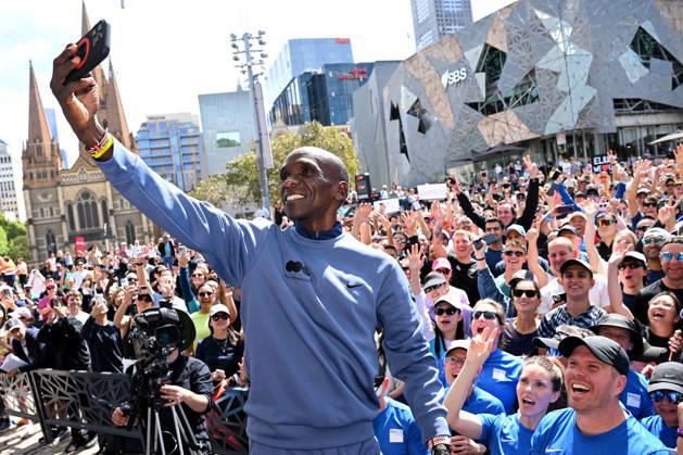 ELIUD KIPCHOGE MELBOURNE MARATHON OP, Elite marathon athlete Eliud Kipchoge during a fan event ahead of the Melbourne Marathon, in Melbourne, Friday, October 9, 2026. ( NO ARCHIVING MELBOURNE VICTORIA Australia Copyright: xJAMESxROSSx 20261009167759440840