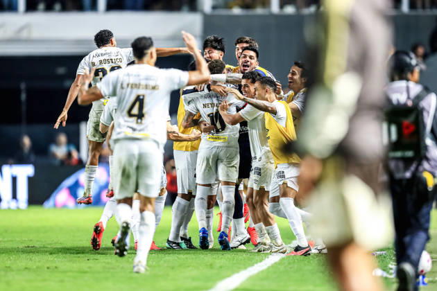 October 10, 2026, Sao Paulo, Sao Paulo, Brazil: SoO PAULO (SP), BRAZIL OCTOBER 10: Santos player Neymar Jr. during the match between Santos and Flamengo in the 2026 Brazilian Championship at Vila Belmiro Stadium in Santos (SP), Brazil, on Thursday, October 10, 2026., Credit:Marco Miatelo Avalon Copyright: xMarcoxMiatelox xAvalonx 1141611856