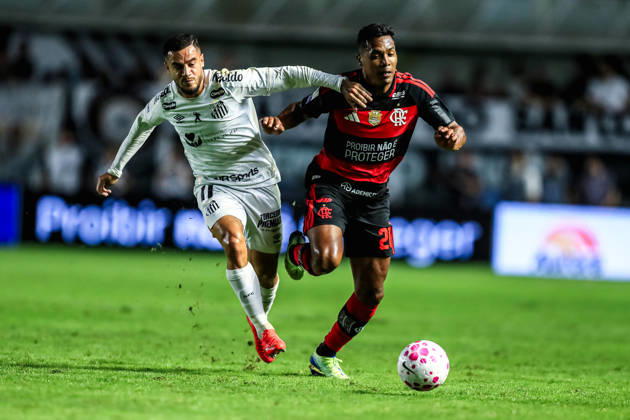 October 10, 2026, Sao Paulo, Sao Paulo, Brazil: SoO PAULO (SP), BRAZIL OCTOBER 10: Santos player Philippe Coutinho during the match between Santos and Flamengo in the 2026 Brazilian Championship at Vila Belmiro Stadium in Santos (SP), Brazil, on Thursday, October 10, 2026., Credit:Marco Miatelo Avalon Copyright: xMarcoxMiatelox xAvalonx 1141611872
