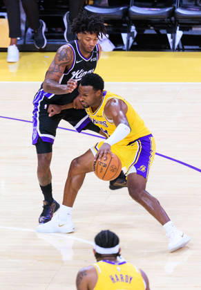 October 8, 2026, Los Angeles, California, USA: Bronny James 9 of the Los Angeles Lakers fouls Elfrid Payton 3 of the Sacramento Kings during a preseason NBA, Basketball Herren, USA game on Thursday October 8, 2026 at Crypto.com Arena in Los Angeles, California. Lakers defeat Kings, 114 -110. JAVIER ROJAS PI Lakers Vs. Kings  - ZUMAp124 20261008_zaa_p124_060 Copyright: xJavierxRojasx