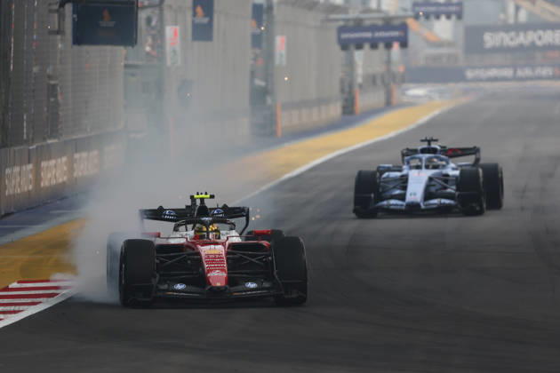 F1 Singapore Grand Prix 2026 Practice Lewis Hamilton of Ferrari and Nico Hulkenberg of Audi during the practice ahead of the Formula 1 Singapore Grand Prix at Marina Bay Street Circuit in Singapore on October 9, 2026. Singapore Singapore Copyright: xJakubxPorzyckix originalFilename:porzycki-f1singap261009_npWga