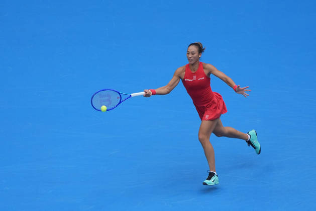 (261009) -- BEIJING, Oct. 9, 2026 -- Zheng Qinwen of China hits a return during the women s singles quarterfinal match between Zheng Qinwen of China and Elina Svitolina of Ukraine at 2026 China Open tennis tournament in Beijing, China, Oct. 9, 2026. ) (SP)CHINA-BEIJING-TENNIS-CHINA OPEN-WOMEN S SINGLES (CN) XiexHan