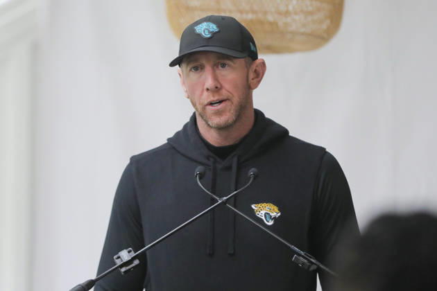 CHADLER’S CROSS, ENGLAND - OCTOBER 09: Head Coach Liam Coan of the Jacksonville Jaguars at pre training interview during the Jacksonville Jaguars team practise and media as part of the London NFL, American Football Herren, USA Series 2026, at the Grove, Chandler’s Cross, Hertfordshire, England, on 09 October 2026. Jody Demay - Davies SPP Copyright: xJodyxDemayx-xDaviesx xSPPx Sportspressphoto_SPR249384