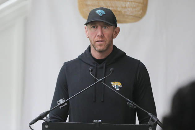 CHADLER’S CROSS, ENGLAND - OCTOBER 09: Head Coach Liam Coan of the Jacksonville Jaguars at pre training interview during the Jacksonville Jaguars team practise and media as part of the London NFL, American Football Herren, USA Series 2026, at the Grove, Chandler’s Cross, Hertfordshire, England, on 09 October 2026. Jody Demay - Davies SPP Copyright: xJodyxDemayx-xDaviesx xSPPx Sportspressphoto_SPR249386