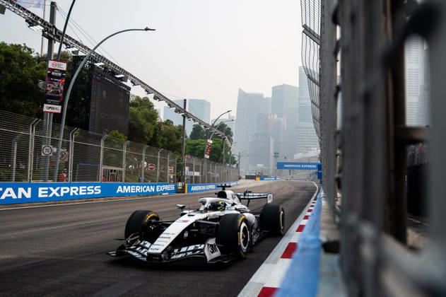 F1 - SINGAPORE GRAND PRIX 2026 11 PEREZ Sergio (mex), Cadillac F1 Team MAC-26, action during the 2026 Formula 1 Singapore Grand Prix, 17th round of the 2026 Formula One World Championship, WM, Weltmeisterschaft from October 9 to 11, 2026 on the Marina Bay Street Circuit, in Singapore, Singapore - SingaporeSingapore  Copyright: xALBERTOxVIMERCATIx