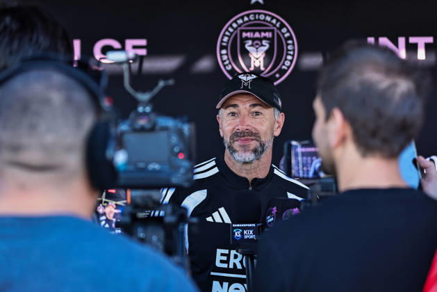 FORT LAUDERDALE, FL - OCTOBER 09: Inter Miami CF Head Coach Cristian Kily Gonzalez is seen talking to the media ahead of an Inter Miami Training Session at Florida Blue Training Center on October 09, 2026 in Fort Lauderdale, Florida.(Photo by Chris Arjoon Icon Sportswire). SOCCER: OCT 09 Inter Miami CF Training EDITORIAL USE ONLY Icon2610090000006