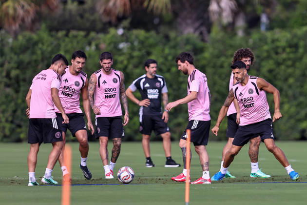 FORT LAUDERDALE, FL - OCTOBER 09: Inter Miami CF forward Lionel Messi (10), defender Sergio Reguilon (3), defender Maximiliano Falcon (37), midfielder Rodrigo de Paul (7), and forward Luis Suarez (9) are seen during an Inter Miami Training Session at Florida Blue Training Center on October 09, 2026 in Fort Lauderdale, Florida.(Photo by Chris Arjoon Icon Sportswire). SOCCER: OCT 09 Inter Miami CF Training EDITORIAL USE ONLY Icon2610090000018