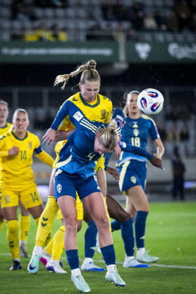 October 9, 2026: Rimante Jonusaite of Lithuania and Hanna Lundkvist of Sweden during the FIFA Women’s World Cup qualifying playoff soccer match between Lithuania and Sweden on October 9, 2026 in Kaunas. Photo by Mathias Bergeld, BILDBYRAN, code MB MB1418. soccer, football, World Cup qualifier, FIFA Women’s World Cup qualifier, playoff, Lithuania, Sweden, women’s soccer, BBENG, play-off  Copyright: MATHIASxBERGELD BB261009MB036