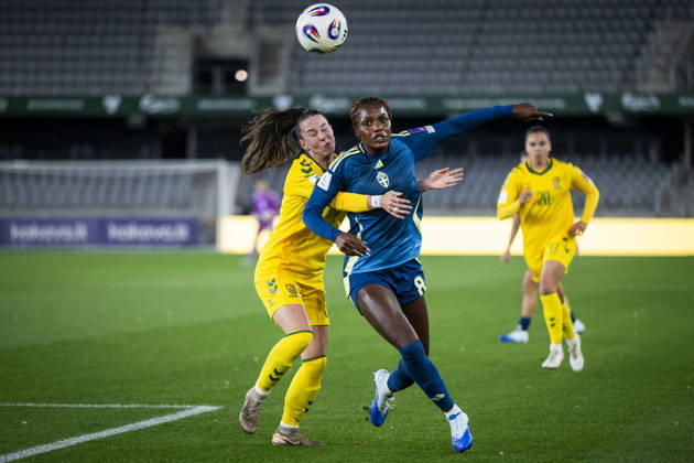 October 9, 2010: Laura Kubiliute of Lithuania and Evelyn Ijeh of Sweden during the FIFA Women’s World Cup qualifying playoff soccer match between Lithuania and Sweden on October 9, 2026 in Kaunas. Photo by Mathias Bergeld. BILDBYRAN code MB MB1418 soccer football vm qual qual fifa womens world cup qualifier qualifier playoff lithuania sweden women s bbeng play off  Copyright: MATHIASxBERGELD BB261009MB039