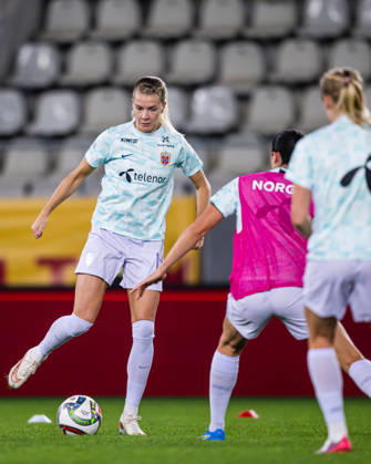 October 9, 2010: Ada Martine Hegerberg of Norway warms up ahead of the FIFA Women’s World Cup Qualifier soccer match between Romania and Norway on October 9, 2026 in Bucharest. Photo by Marius Simensen, BILDBYRAN COP 238 bbeng women s FIFA World Cup qualifiers soccer football international match Norway Romania Copyright: MARIUSxSIMENSEN BB261009BB504
