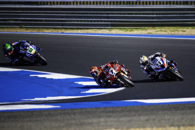October 9, 2026, Cascais, Lisbon, Portugal: Iker Lecuona of Aruba.It Racing - Ducati in action, Danilo Petrucci of Rokit BMW Motorrad WorldSBK Team and Stefano Manzi of GYTR GRT Yamaha WorldSBK Team in action during the Free Practice 2 of the FIM Superbike World Championship, WM, Weltmeisterschaft at Circuito Estoril on October 9, 2026 in Cascais, Portugal. Motorsports 2026: WorldSBK - Tissot Estoril Round  - ZUMAr200 20261009_zsp_r200_012 Copyright: xNunoxReisinhox