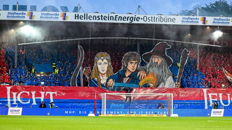October 9, 2026, GER, Soccer, Men s, 2. Bundesliga, Matchday 7, 1 FC Heidenheim vs. 1 FC Kaiserslautern, choreography by Heidenheim fans, Ultras, East Stand, motif from *The Lord of the Rings*, Heidenheim Voith Arena, Baden-Württemberg, Germany Copyright: xNordphotox xHafnerx