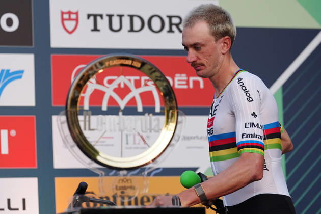 USA s Brandon McNulty of UAE Team Emirates XRG during the team presentation on the eve of the 120th edition of Il Lombardia cycling race, in Bergamo on October 9, 2026, prior to the 239 km one-day race from Bergamo to Como, Italy.  Copyright: xGianxMattiaxD Alberto LaPressex