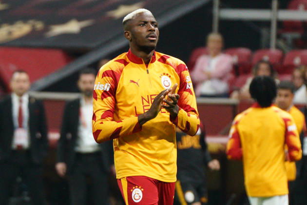 October 9, 2026, Sariyer, Istanbul, Turkey: Victor Osimhen (C) of Galatasaray greets the fans before the Turkish Super League 2026 27 match between Galatasaray and Kasimpasa at RAMS Park Stadium in Istanbul, Turkey, on October 9, 2026. Turkish Super League 2026 27 - Galatasaray Vs Kasimpasa  - ZUMAu194 20261009_zip_u194_003 Copyright: xTolgaxUluturkx