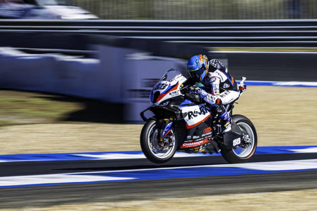 October 9, 2026, Cascais, Lisbon, Portugal: Miguel Oliveira of Rokit BMW Motorrad WorldSBK Team in action during the Free Practice 2 of the FIM Superbike World Championship, WM, Weltmeisterschaft at Circuito Estoril on October 9, 2026 in Cascais, Portugal. Cascais Portugal - ZUMAr200 20261009_zsp_r200_061 Copyright: xNunoxReisinhox