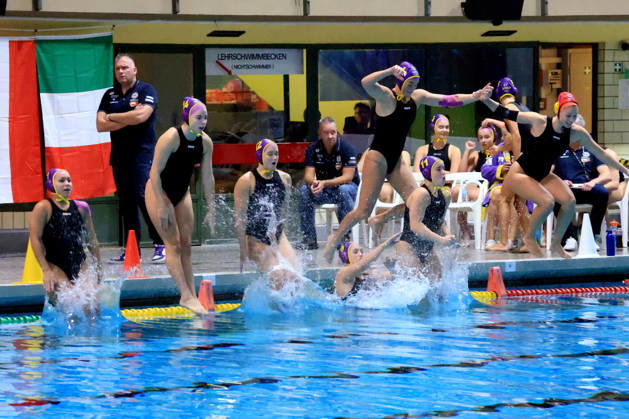 October 9, 2026, GER, DEU, Germany Women s Water Polo, Water Polo Champions League Qualifiers, 2026 Season, Berlin, Spandau 04 vs. UVSE UVSE Player Group, Dive into the Water nordphoto GmbH Engler Berlin Swimming Pool Schöneberg Berlin Germany Copyright: xNordphotox xEnglerx