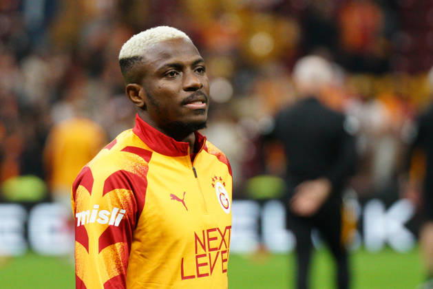October 9, 2026, Sariyer, Istanbul, Turkey: Victor Osimhen (C) of Galatasaray looks on before the Turkish Super League 2026 27 match between Galatasaray and Kasimpasa at RAMS Park Stadium in Istanbul, Turkey, on October 9, 2026. Sariyer Turkey - ZUMAu194 20261009_zip_u194_006 Copyright: xTolgaxUluturkx