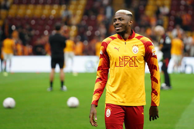 October 9, 2026, Sariyer, Istanbul, Turkey: Victor Osimhen (C) of Galatasaray looks on before the Turkish Super League 2026 27 match between Galatasaray and Kasimpasa at RAMS Park Stadium in Istanbul, Turkey, on October 9, 2026. Sariyer Turkey - ZUMAu194 20261009_zip_u194_008 Copyright: xTolgaxUluturkx