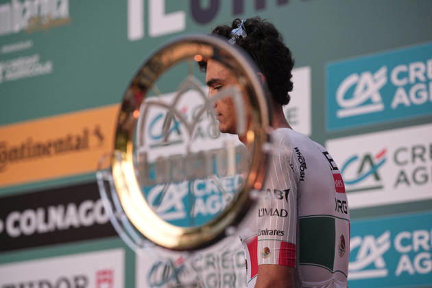 Mexico s Isaac Del Toro Romero of UAE Team Emirates XRG during the team presentation on the eve of the 120th edition of Il Lombardia cycling race, in Bergamo on October 9, 2026, prior to the 239 km one-day race from Bergamo to Como, Italy.  Copyright: xMarcoxAlpozzi LaPressex