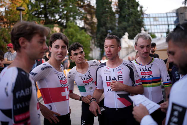 Mexico s Isaac Del Toro Romero of UAE Team Emirates XRG during the team presentation on the eve of the 120th edition of Il Lombardia cycling race, in Bergamo on October 9, 2026, prior to the 239 km one-day race from Bergamo to Como, Italy.  Copyright: xMarcoxAlpozzi LaPressex