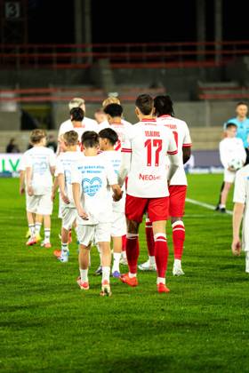 October 9, 2026, 3rd Division, Matchday 8, SC Preußen Münster vs. Rot Weiss Essen at the LVM Preußenstadion; Semir Telalovic from Essen entering the field from behind. IMPORTANT NOTICE: In accordance with DFB and DFL regulations, it is prohibited to use or allow the use of photographs taken in the stadium and or during the game in the form of sequential images and or video-like photo series Copyright: xJordyxFourgonx