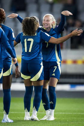 October 9, 2010 Felicia Schröder and Matilda Vinberg of Sweden celebrate after the 0–3 victory during the FIFA Women’s World Cup qualifying playoff soccer match between Lithuania and Sweden on October 9, 2026 in Kaunas. Photo by Mathias Bergeld, BILDBYRAN, code MB MB1418. soccer, football, World Cup qualifier, FIFA Women’s World Cup qualifier, playoff, Lithuania, Sweden, women’s soccer, BBENG, play-off, celebration  Copyright: MATHIASxBERGELD BB261009MB096