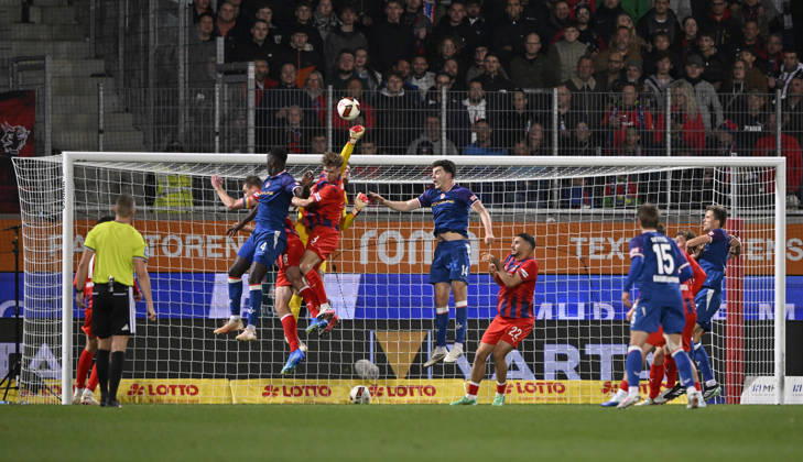 Penalty area play, Goalmouth action: Goalkeeper Thomas Daehne, 1 FC Heidenheim 1846 (FCH) 33; Referee Florian Lechner, Jan Schoeppner, 1 FC Heidenheim 1846 (FCH) 03; Patrick Mainka, 1 FC Heidenheim 1846 (FCH) 06 Maxwell Gyamfi 1 FC Kaiserslautern FCK 04 1 FC Heidenheim 1846 FCH vs. 1 FC Kaiserslautern 09 10 2026 DFL REGULATIONS PROHIBIT ANY USE OF PHOTOGRAPHS AS IMAGE SEQUENCES AND OR QUASI-VIDEO 1 FC Heidenheim 1846 FCH vs. 1 FC Kaiserslautern