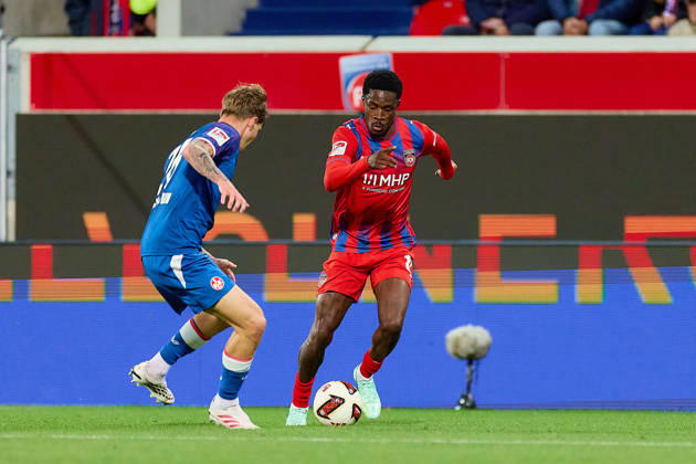 Tackle, duel between Paul Joly (1 FC Kaiserslautern, No. 26) and Christian Conteh (1 FC Heidenheim, No. 10, GER), 1 FC Heidenheim 1846 vs. 1 FC Kaiserslautern, soccer, 2. Bundesliga, Matchday 7, 2026–2027 season, October 9, 2026 DFL regulations prohibit any use of photographs as image sequences and or quasi-video GER, 1 FC Heidenheim 1846 vs. 1 FC Kaiserslautern, soccer, 2. Bundesliga, Matchday 7, 2026–2027 season, October 9, 2026, Heidenheim an der Brenz Copyright: xEibner-Pressefoto GeraldxOelze-dexStoppanyx EP_ODS