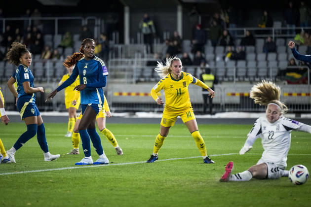October 9, 2026: Felicia Schröder and Evelyn Ijeh of Sweden during the FIFA Women’s World Cup qualifying playoff soccer match between Lithuania and Sweden on October 9, 2026 in Kaunas. Photo by Mathias Bergeld, BILDBYRAN, code MB MB1418. soccer, football, World Cup qualifier, FIFA Women’s World Cup qualifier, playoff, Lithuania, Sweden, women’s soccer, BBENG, play-off  Copyright: MATHIASxBERGELD BB261009MB103